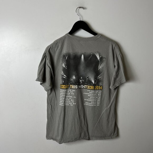 2014 Brad Paisley Beat This Winter Tour T-Shirt Large Gray Vintage Country Music - Picture 14 of 16